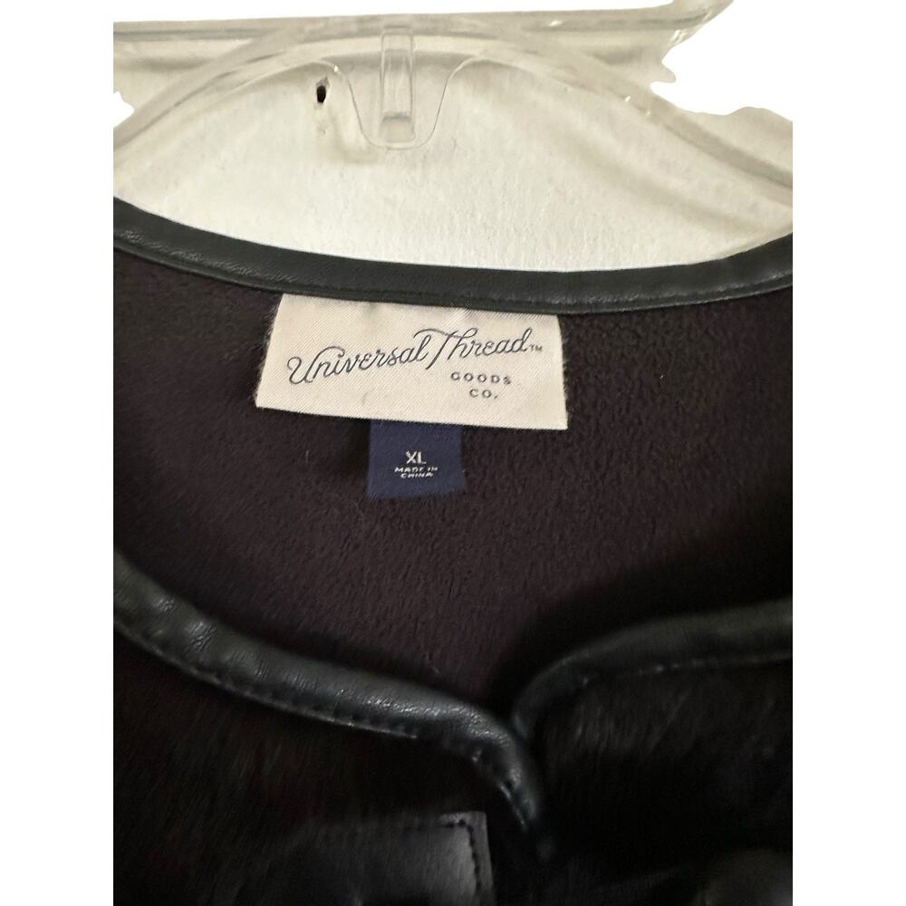 Universal Thread Women's Faux Fur Black Coat Size XL - Picture 8 of 9